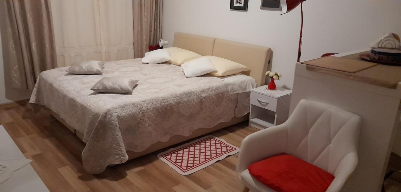 Klara Studio Apartman Split Exterior foto